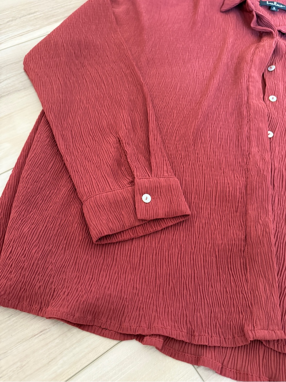 Lulu's Textured Button-Up Shirt - Picture 3 of 10
